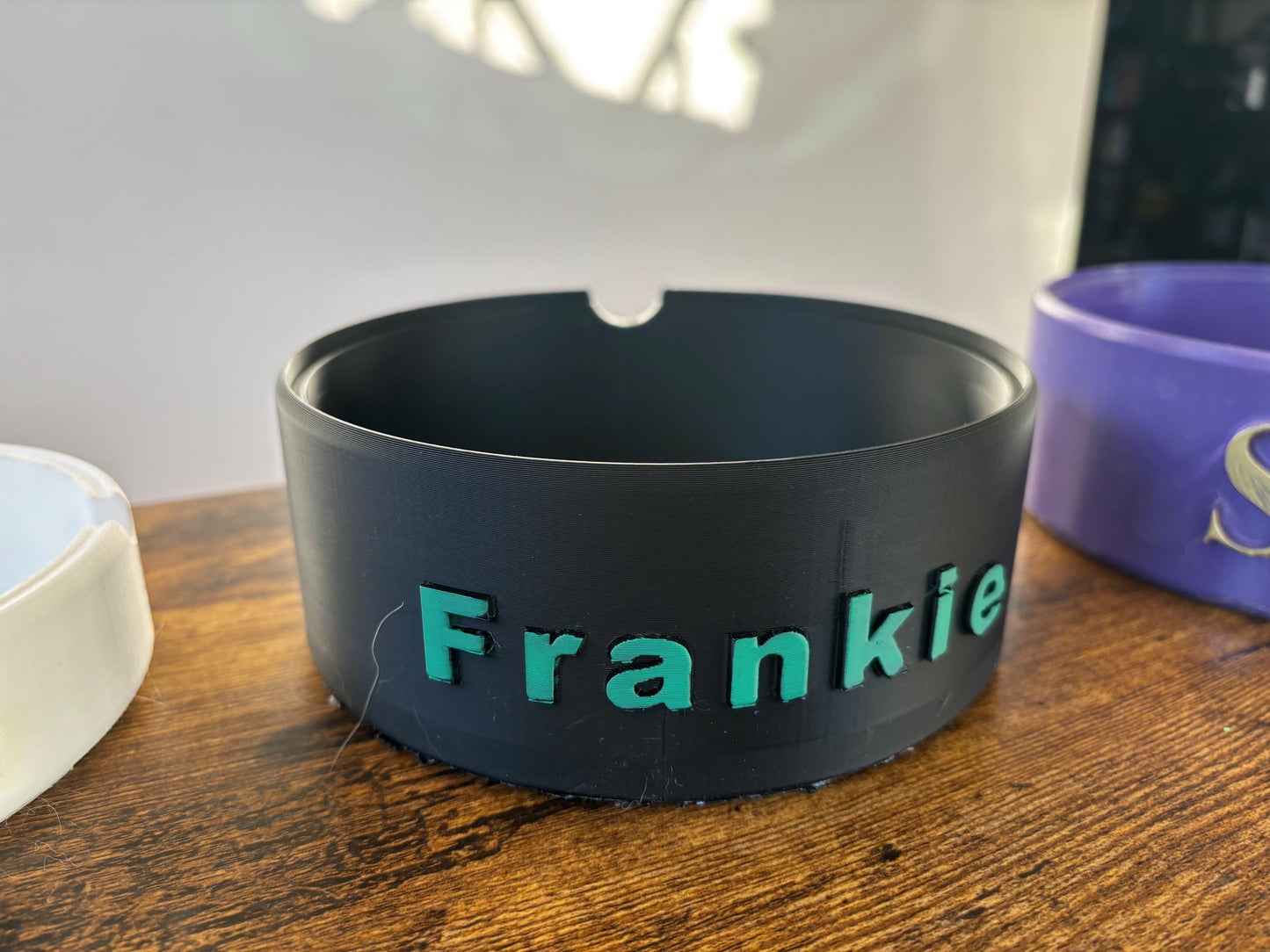 Customizeable dog/cat bowl holder